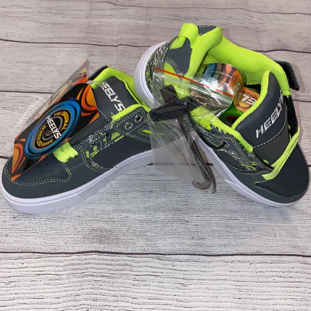 Heelys Size 1 BRAND NEW IN BOX
